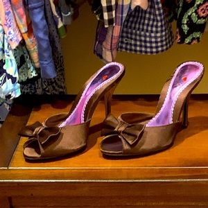 Brown satin chrome heeled dress shoes 6B